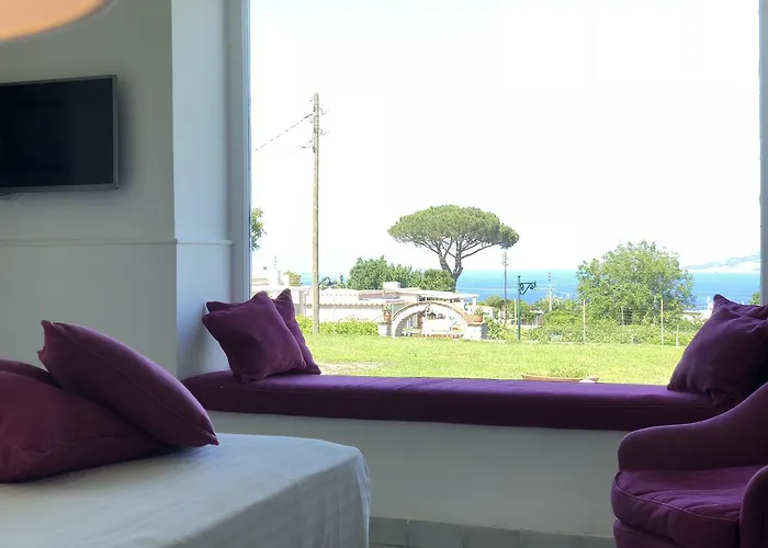 Marunnella 招待所 3*